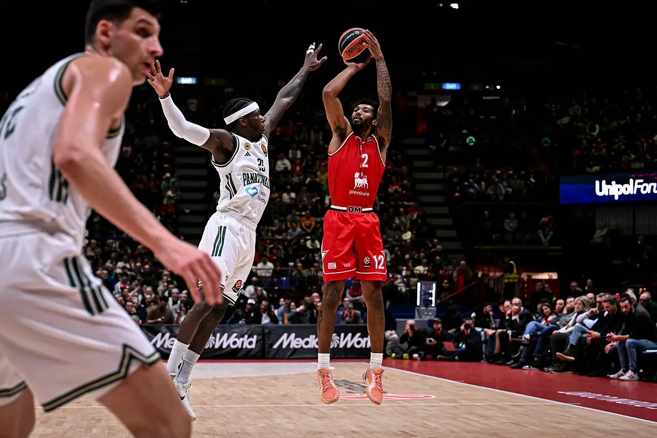 Brooks top scorer contro il Pana