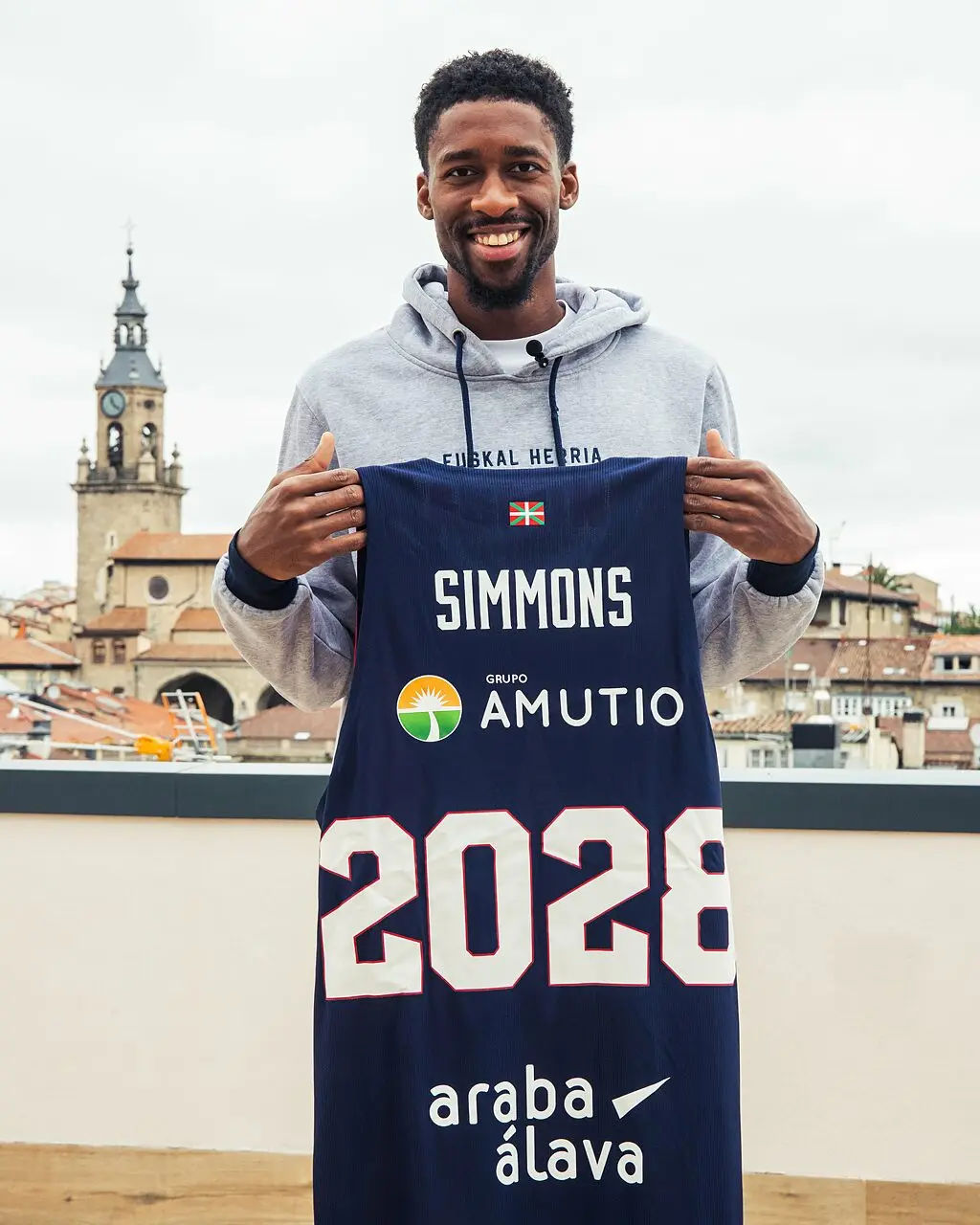 Kobi Simmons rinnovo biennale al Baskonia