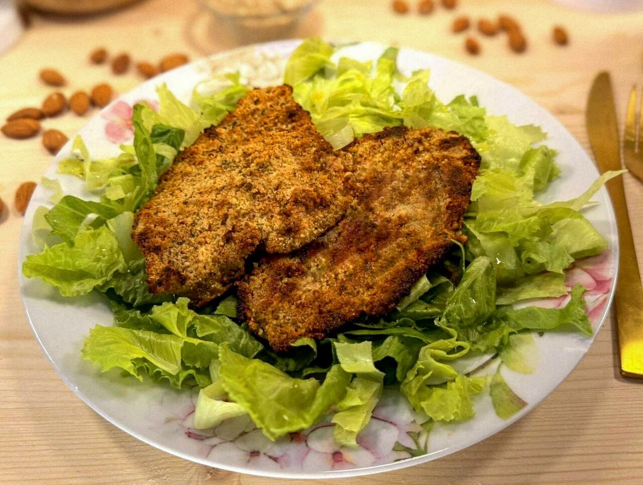 Keto cotolette di platessa al forno croccanti