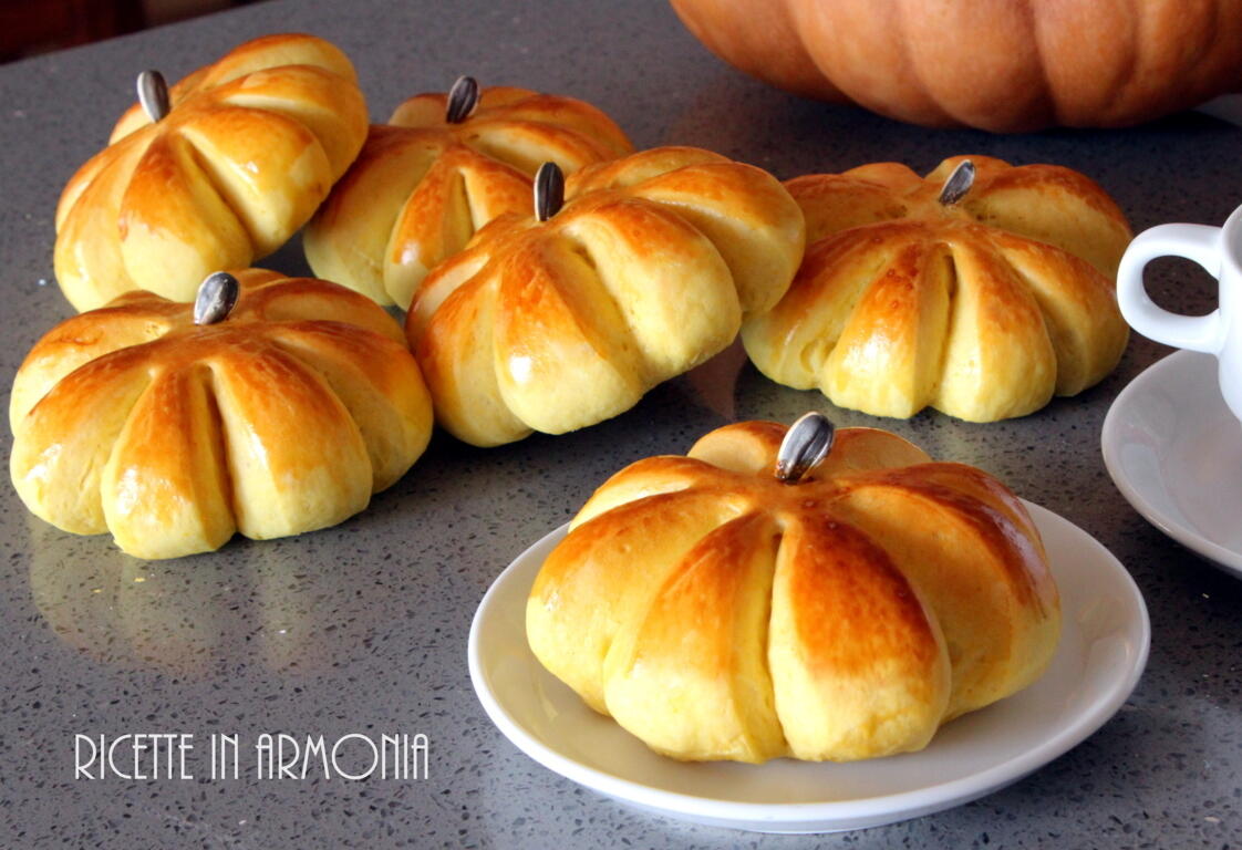 brioche dorate di zucca