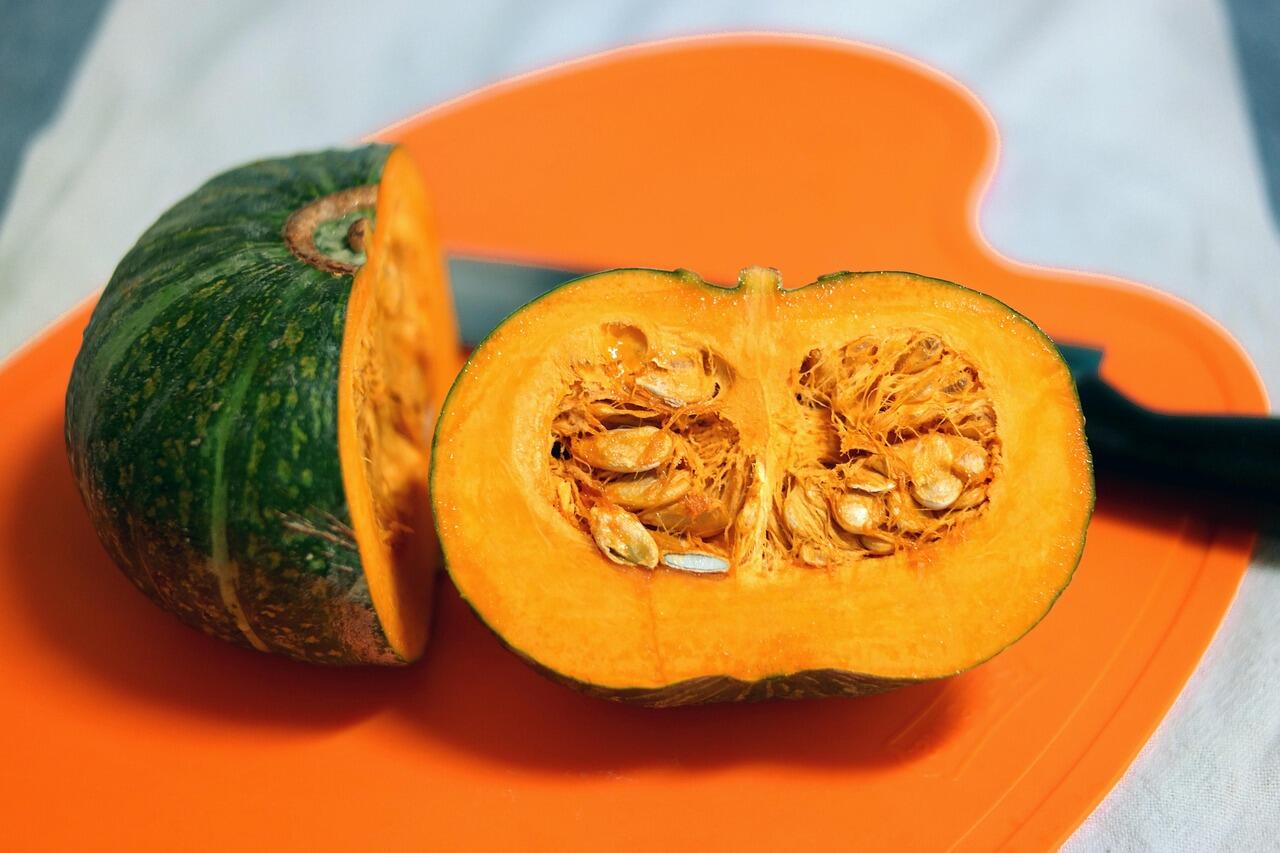 zucca delica tagliata a metà