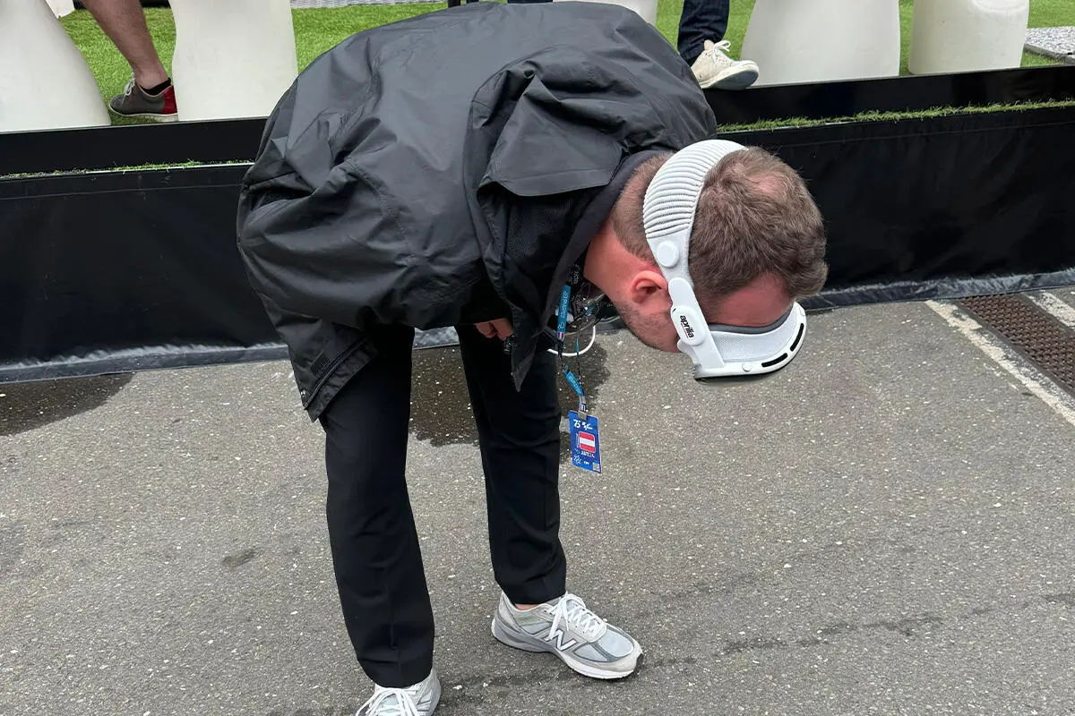 Tramite un visore per realtà aumentata abbiamo dato un'occhiata alla moto che Aprilia svelerà a Misano.