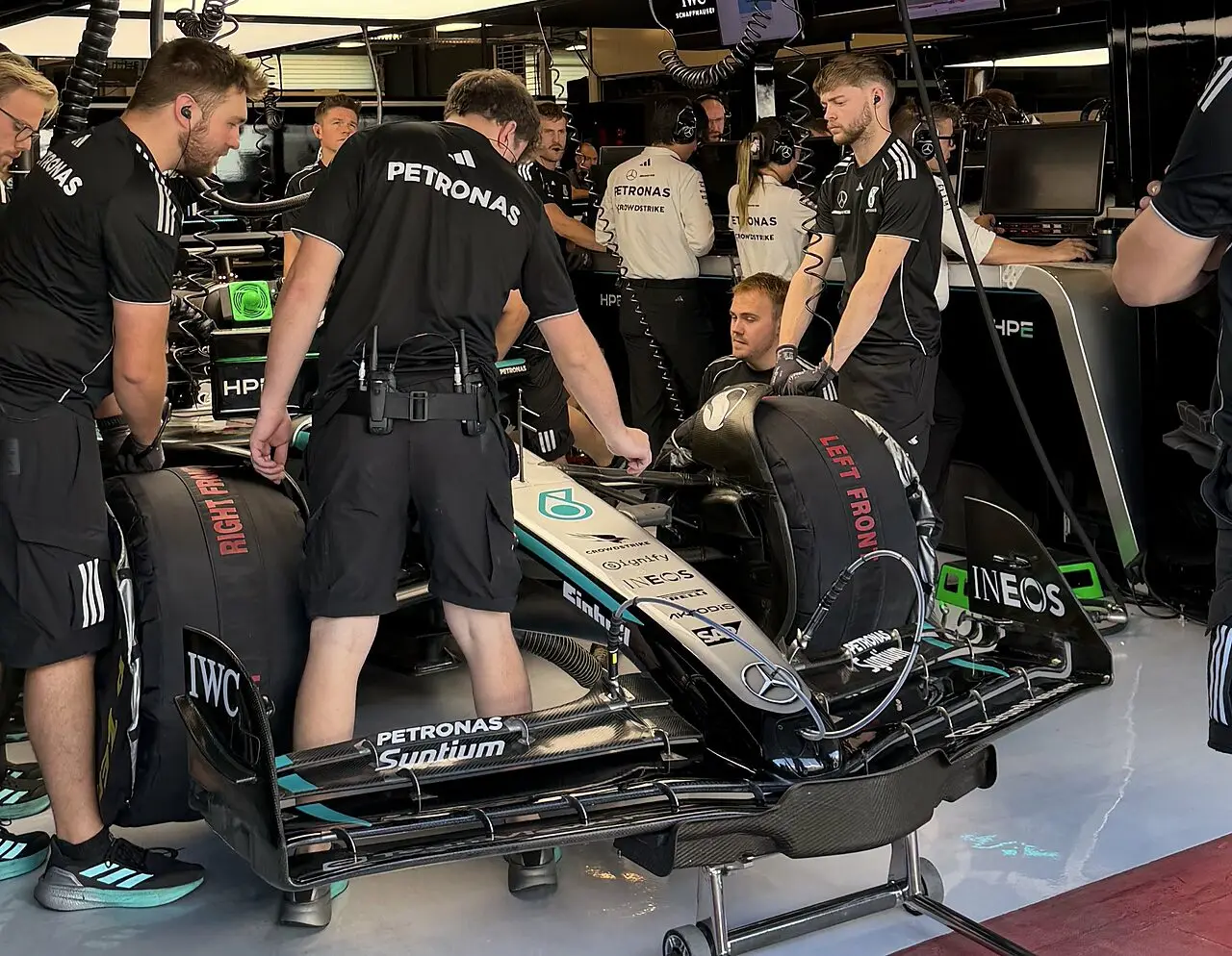 Mercedes simula l'aerodinamica attiva del 2026