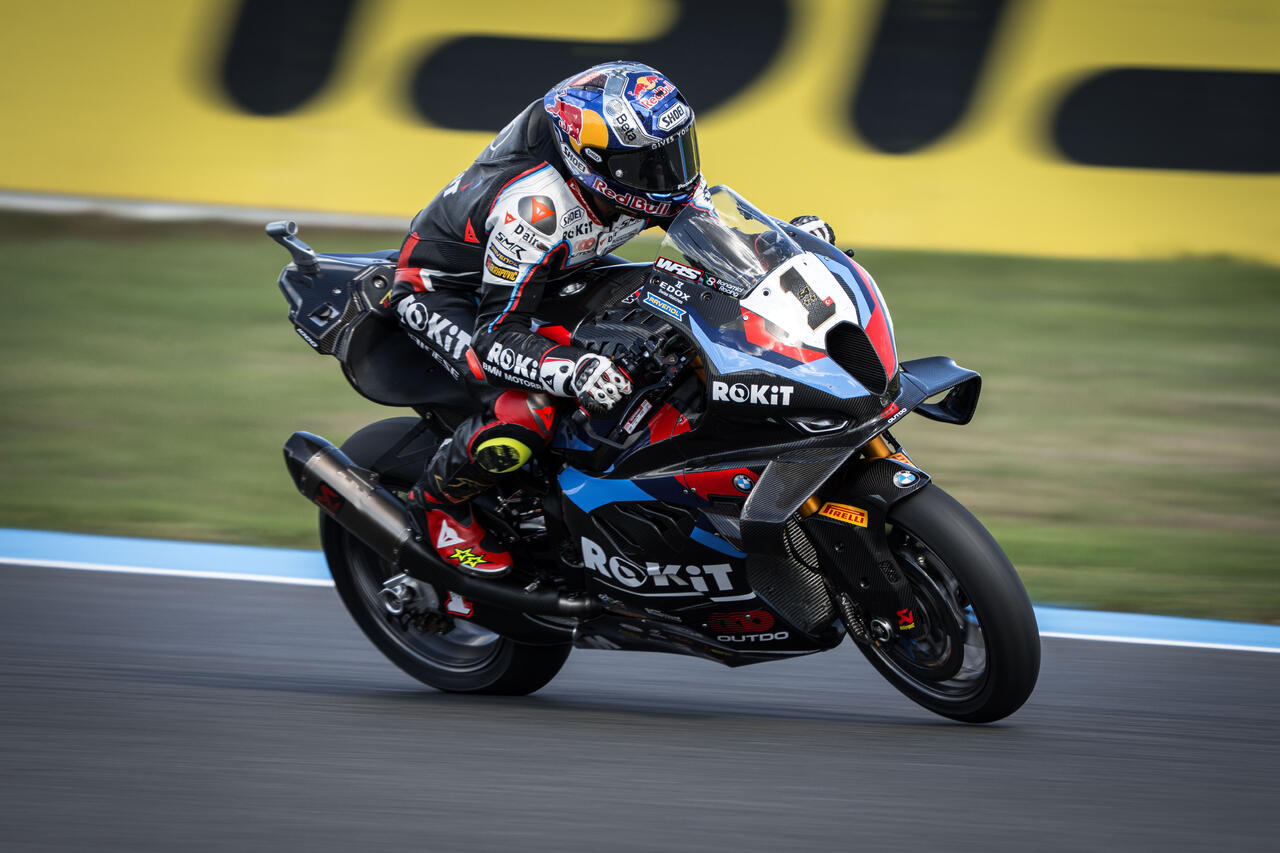 Toprak Razgatlıoğlu oblitera il record della pista in Superpole