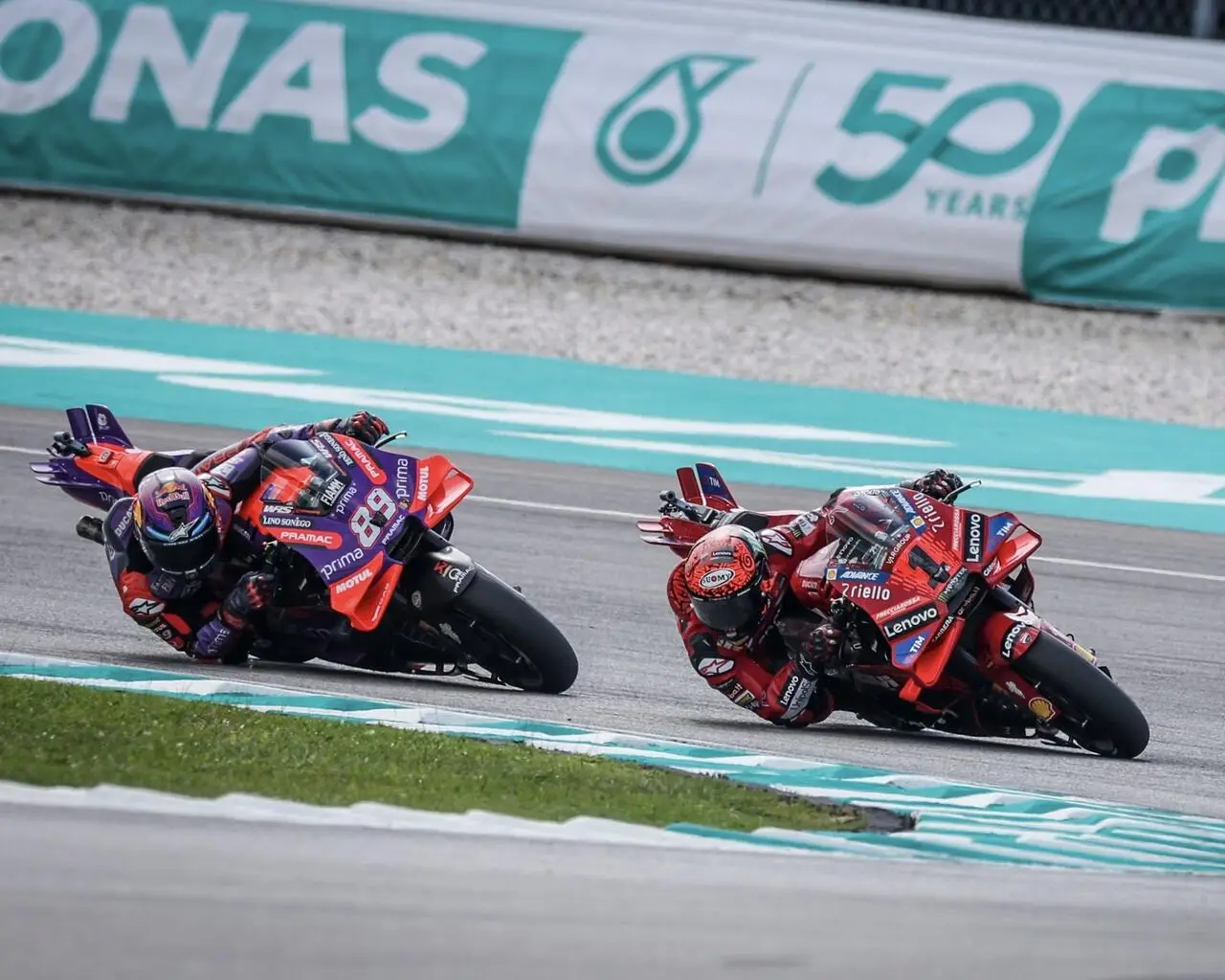 Martin vs Pecco, che sfida a Sepang!