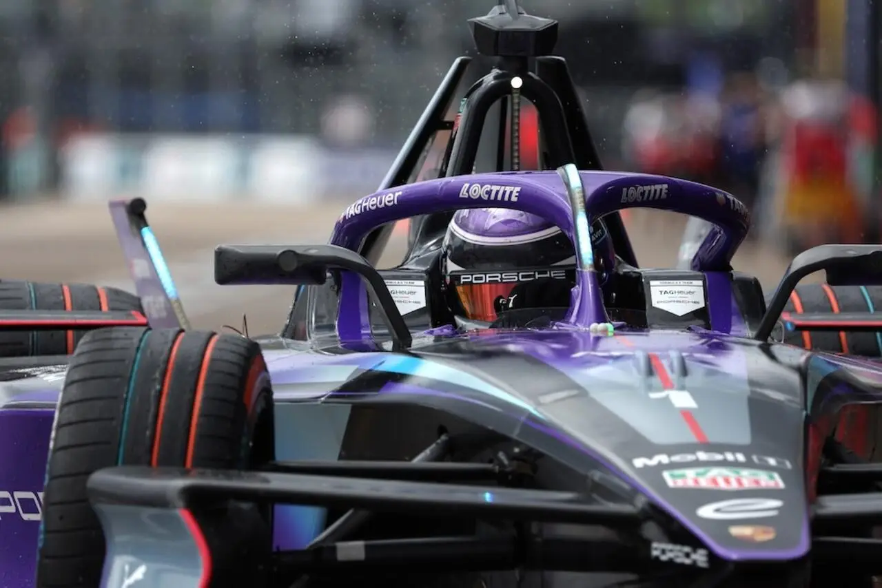 Porsche durante qualifiche gara 2 EPrix Berlino 2025