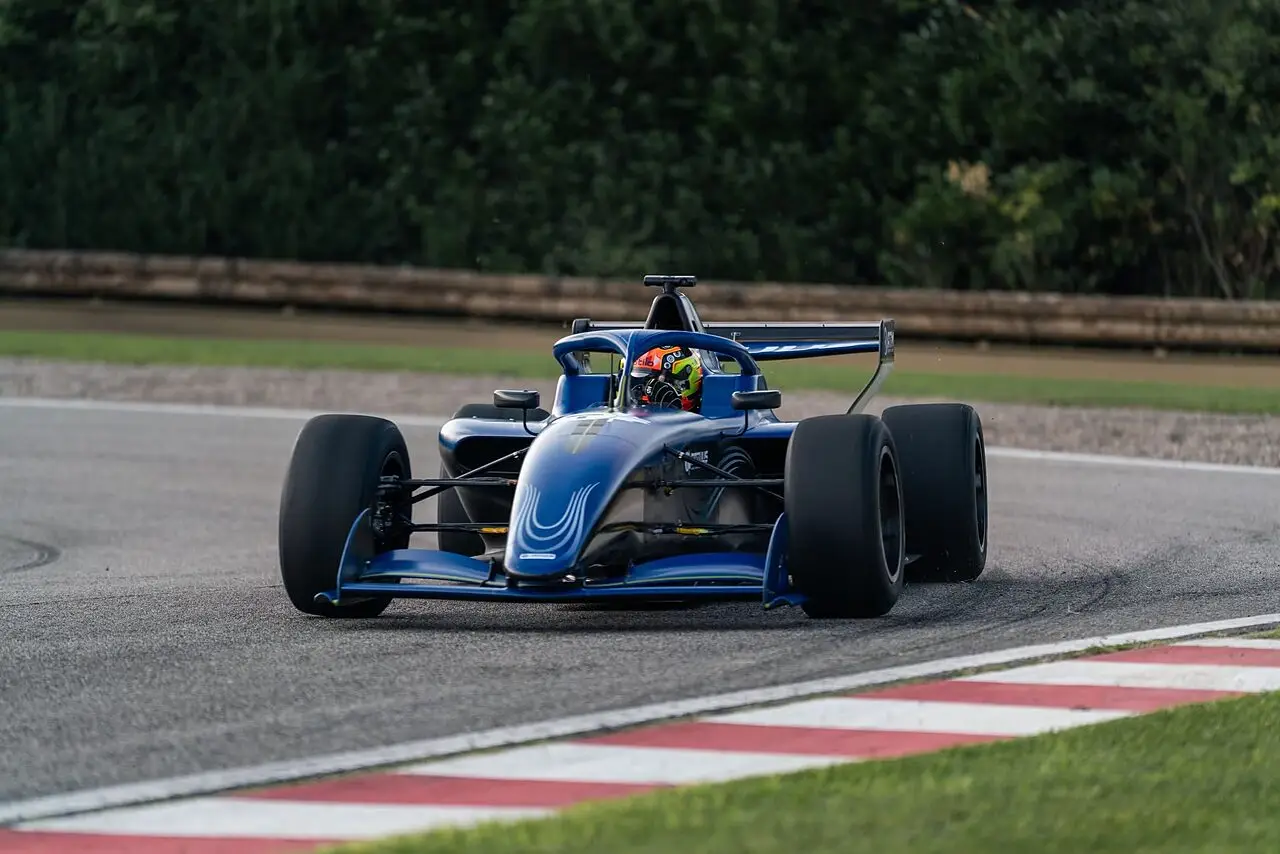 Taatus T-326 al debutto in Formula Regional Middle East 2026