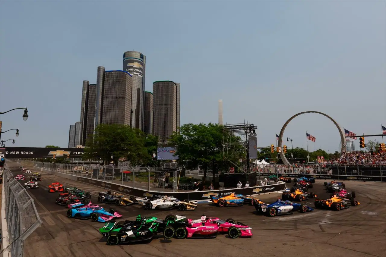 Le concitate fase iniziali della passata edizione del Chevrolet Detroit Grand Prix