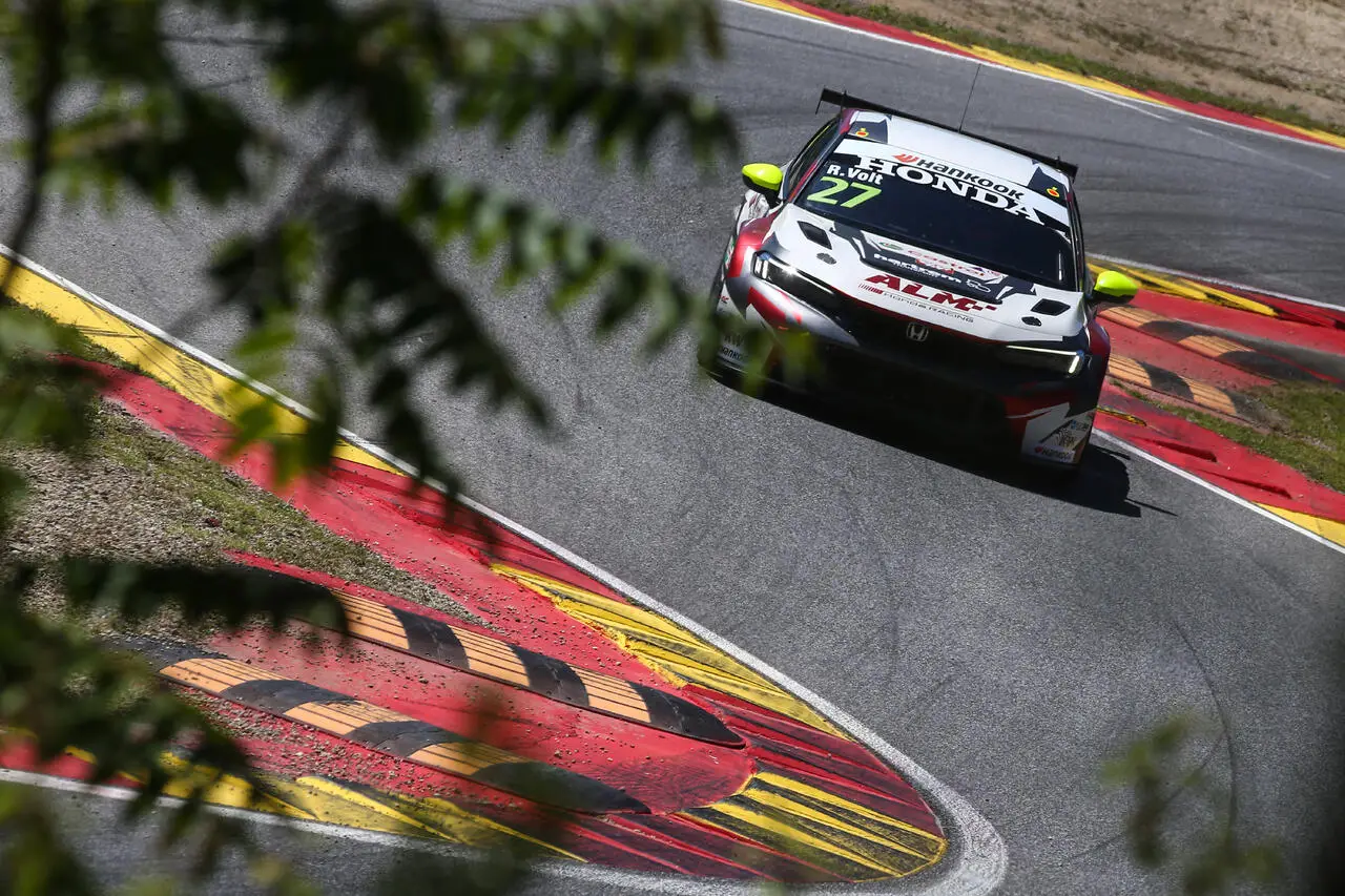 Ruben Volt vince gara 2 del TCR Italy a Pergusa. Credits: acisport.it