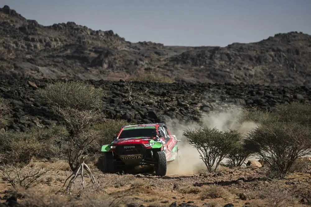 Yazeed Al Rajhi in azione con la Toyota di Overdrive Racing