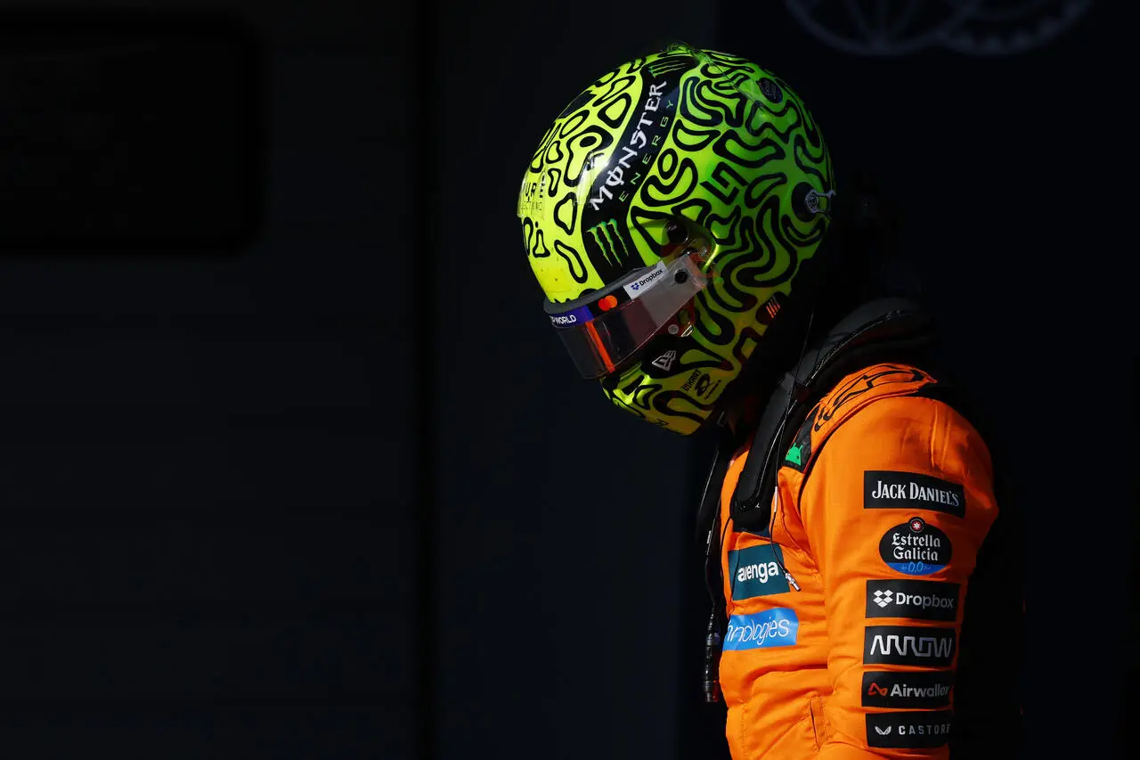 Lando Norris con casco, GP Cina F1 2025