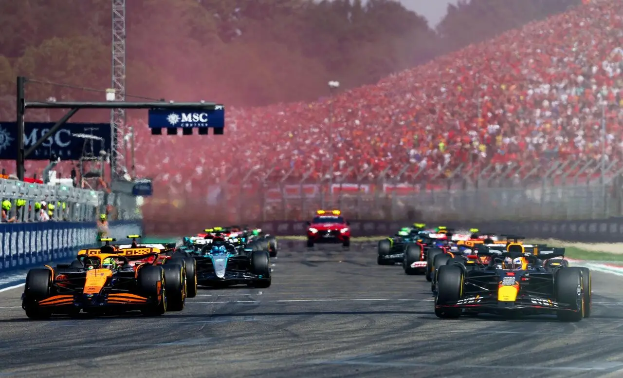 Lo start del GP dell'Emilia-Romagna 2024