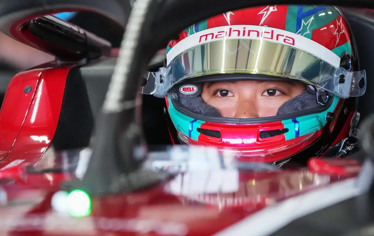 Chloe Chambers in Mahindra test women Formula E a Valencia