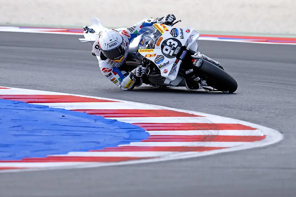 Vittoria back-to-back per Marc Márquez