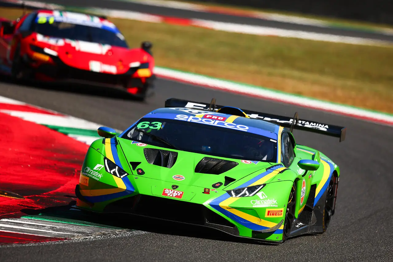 La Huracàn #63 vincitrice al Mugello