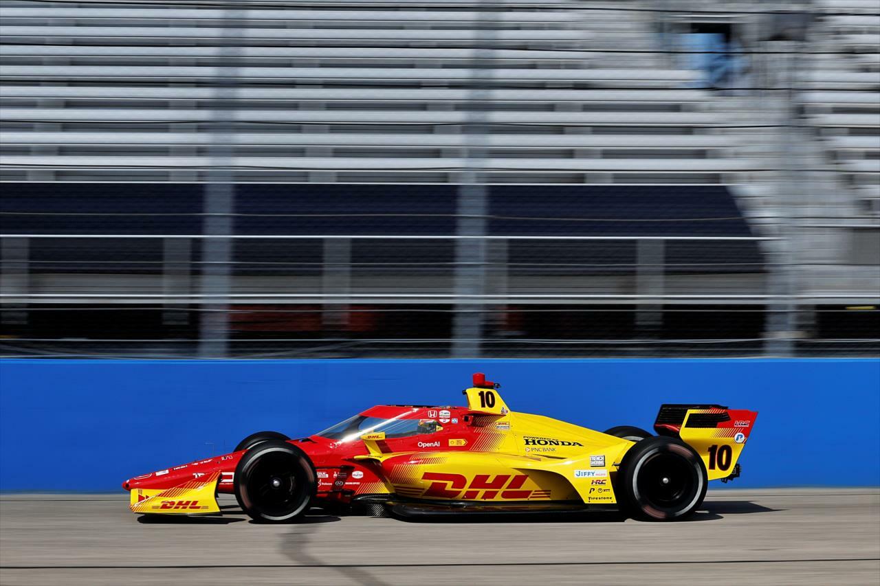 Il campione in carica conquista la pole sul circuito di Milwaukee, battendo David Malukas all'ultimo respiro