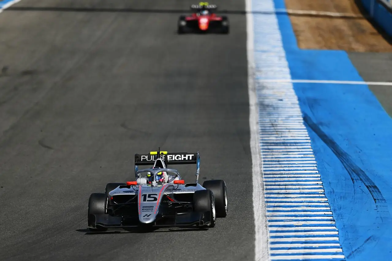 © Formula 3