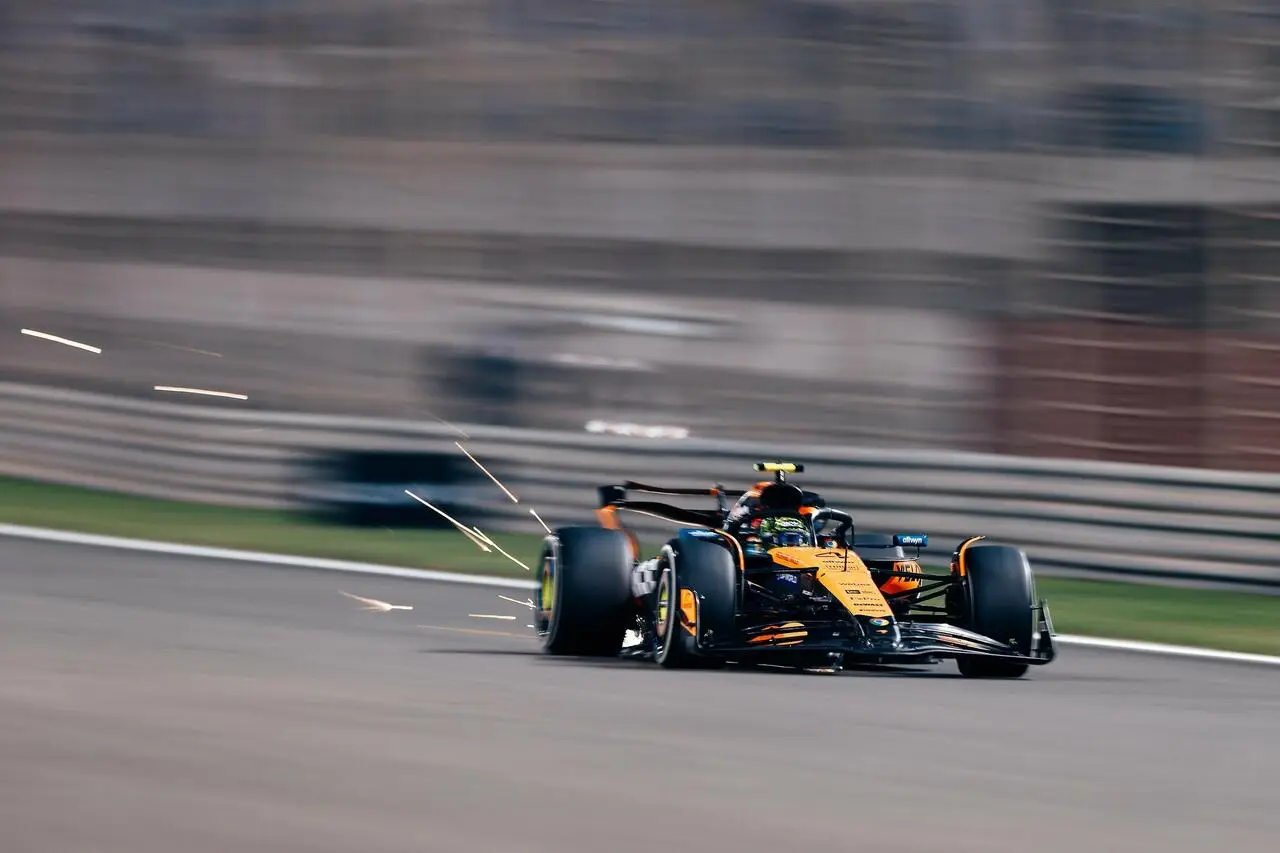 Lando Norris in azione a Sakhir