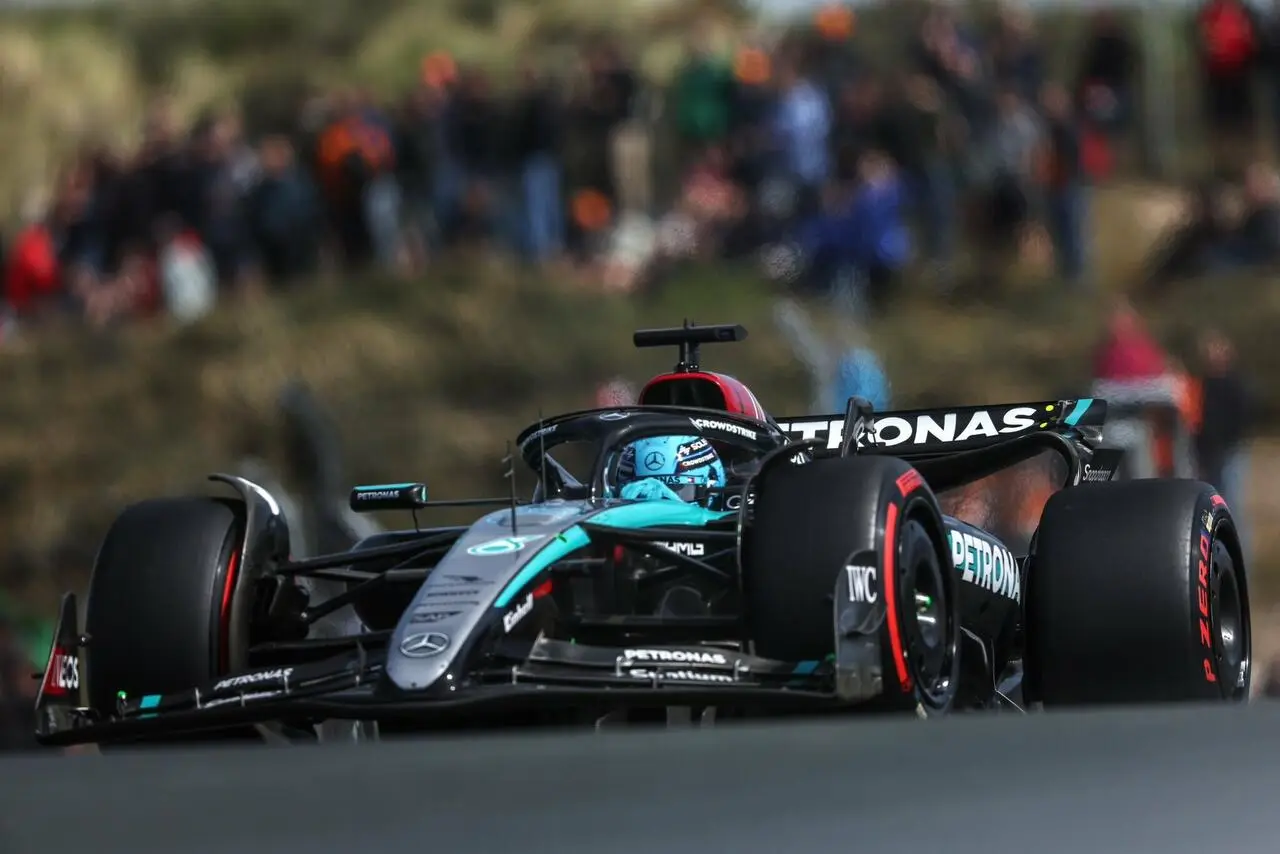 George Russell, primo al termine delle FP2 a Zandvoort