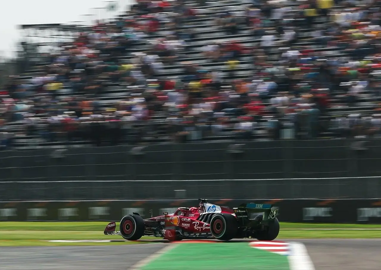 Scuderia Ferrari HP su X