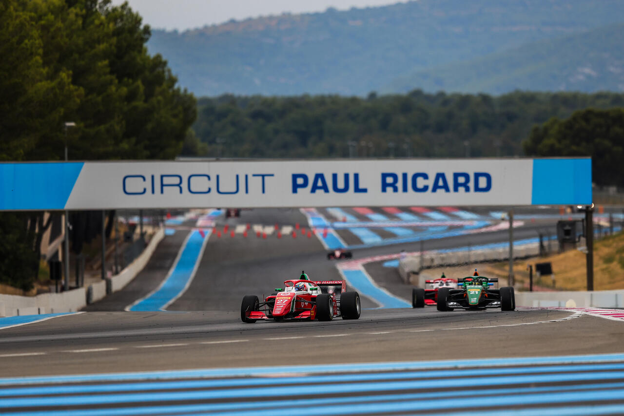 Il pilota Prema vince gara 1 e conquista la testa della classifica ai danni di Matteo de Palo