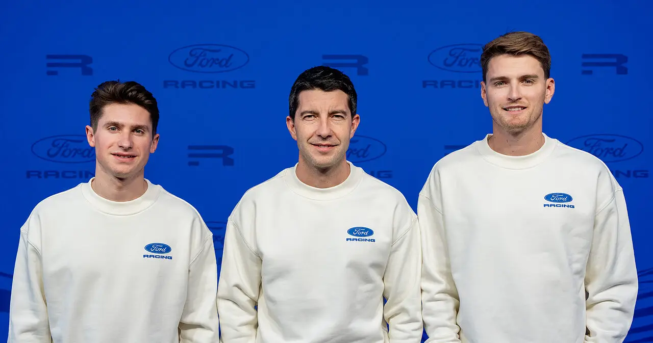 Credits. Ford Racing