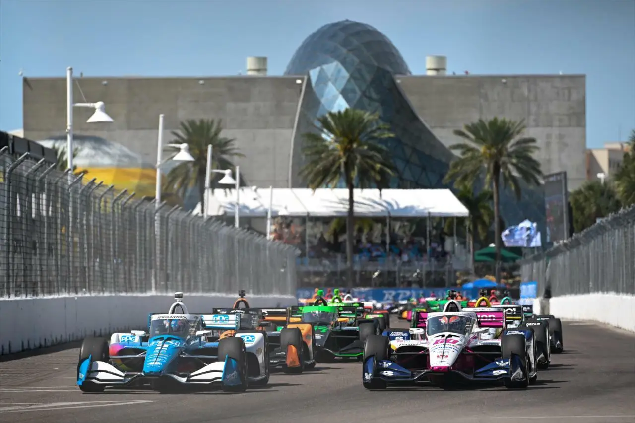 Il gruppo delle vetture al via della passata edizione del Grand Prix of St. Pete