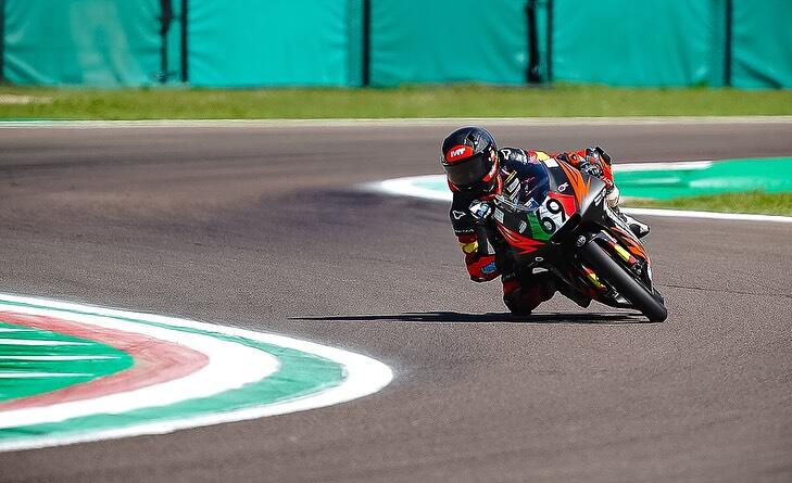 Marcos Ruda in azione alla prima variante del tracciato di Imola