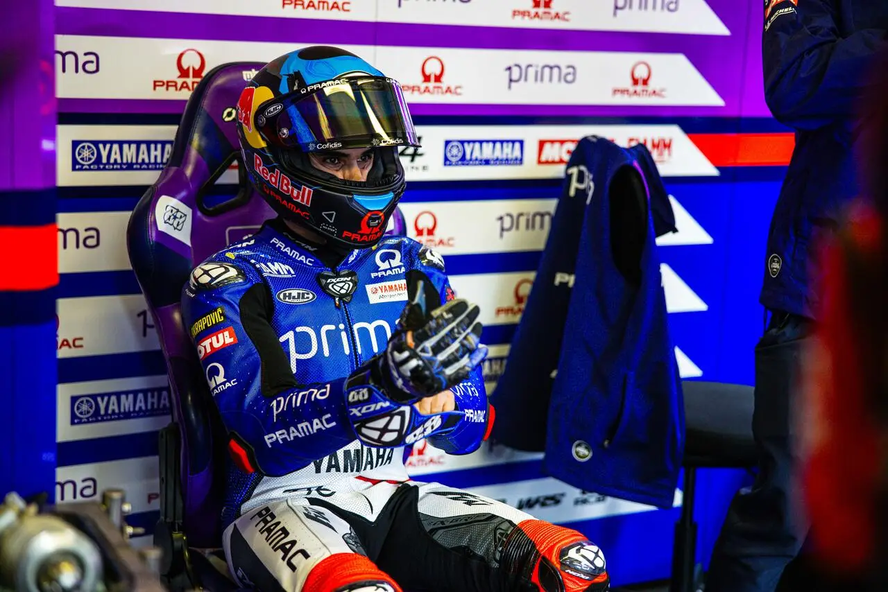 Credits. Yamaha Racing