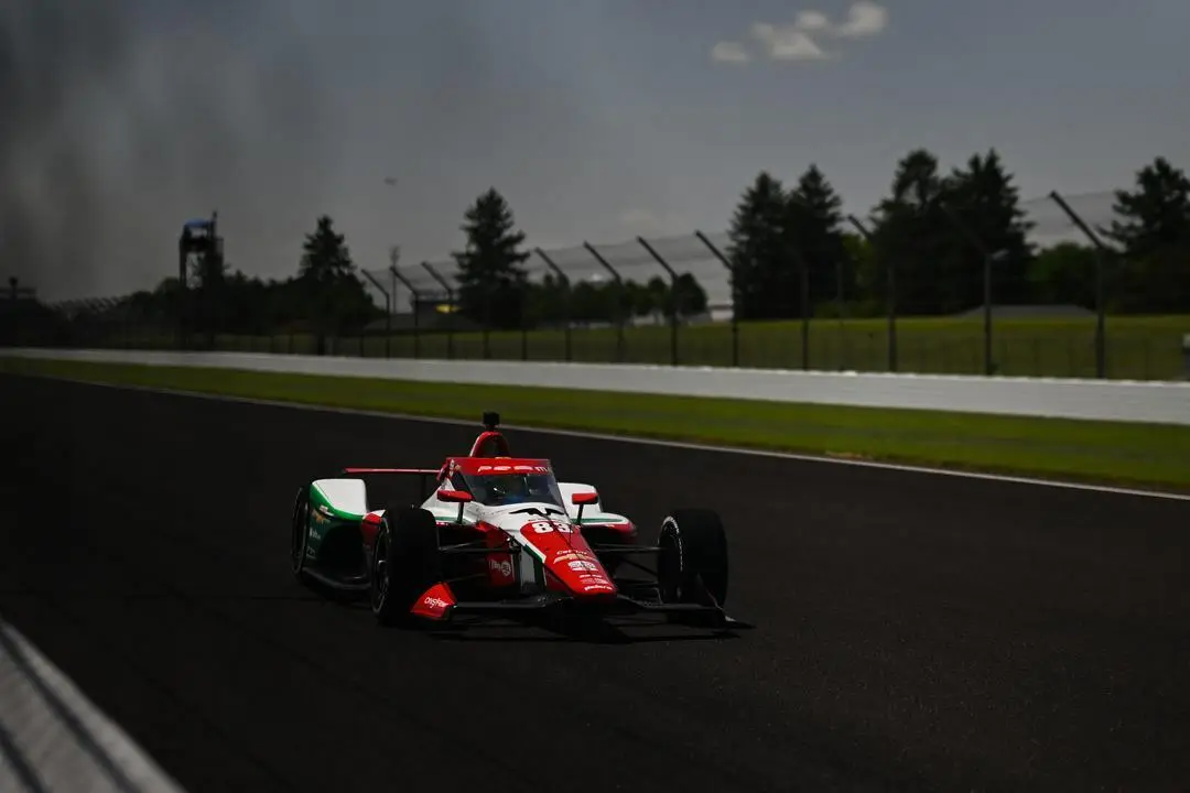 Robert Shwartzman, poleman a sorpresa a Indy