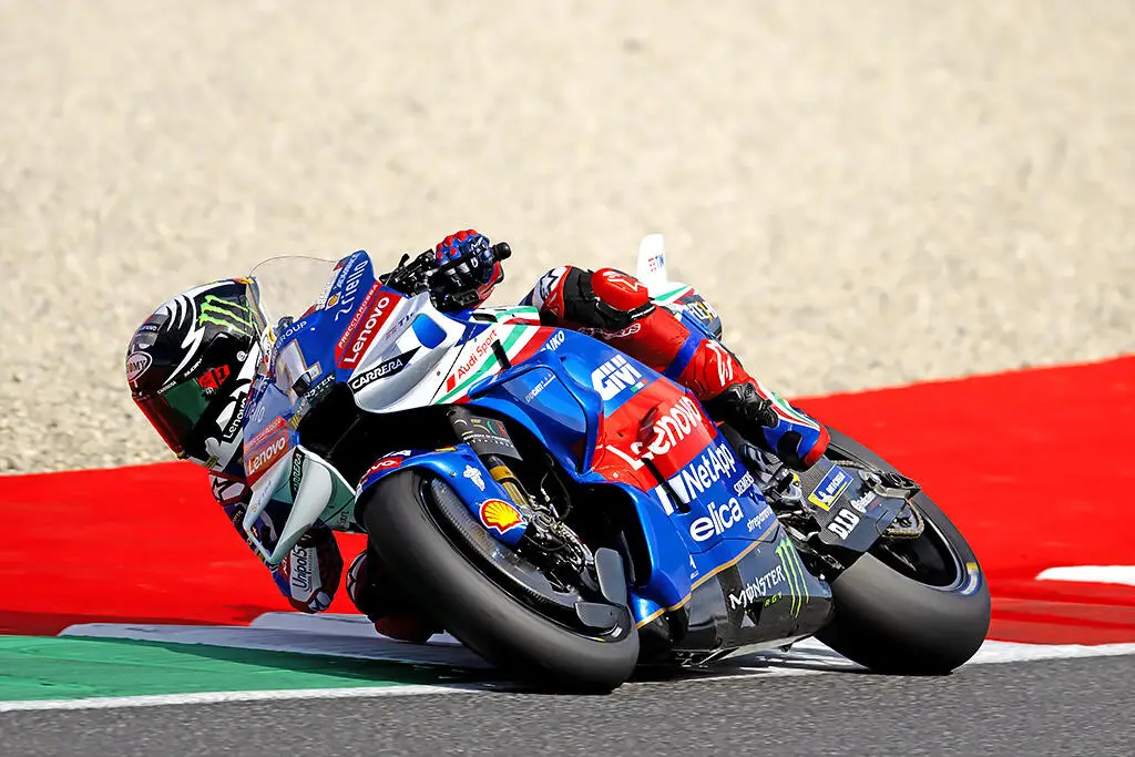 Bagnaia conquista il terzo successo consecutivo al Mugello.
