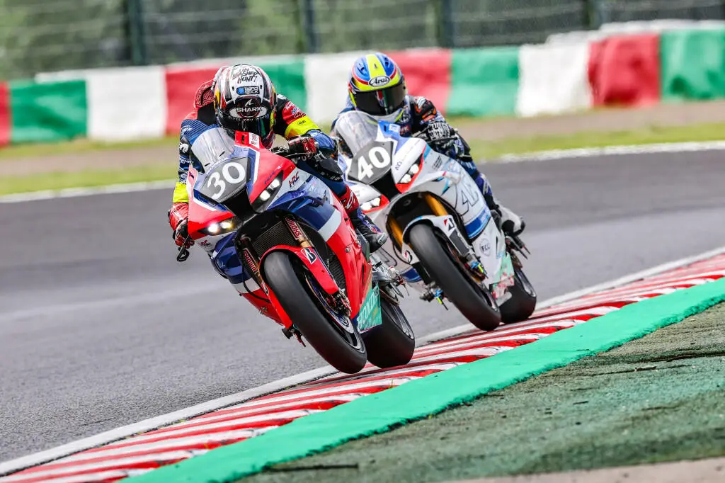 1016373-Fim-8H-Suzuka-2024-Team-HRC-large