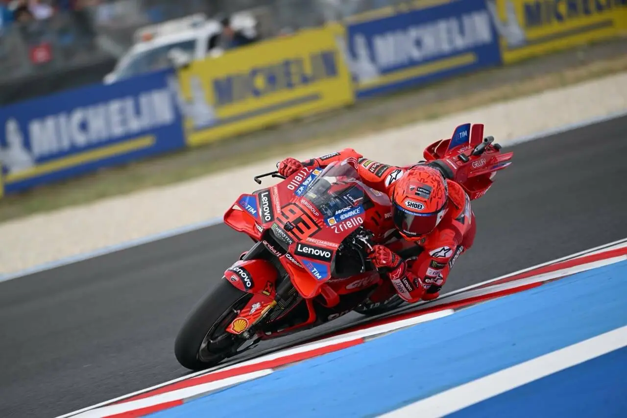 Marc Márquez è il più veloce nelle FP1 a Balaton Park
