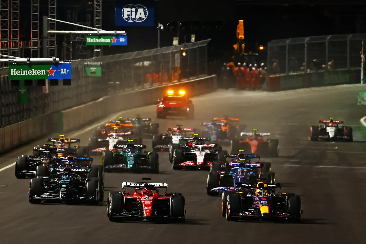 Lo start dell'edizione 2023 del Gran Premio di Las Vegas