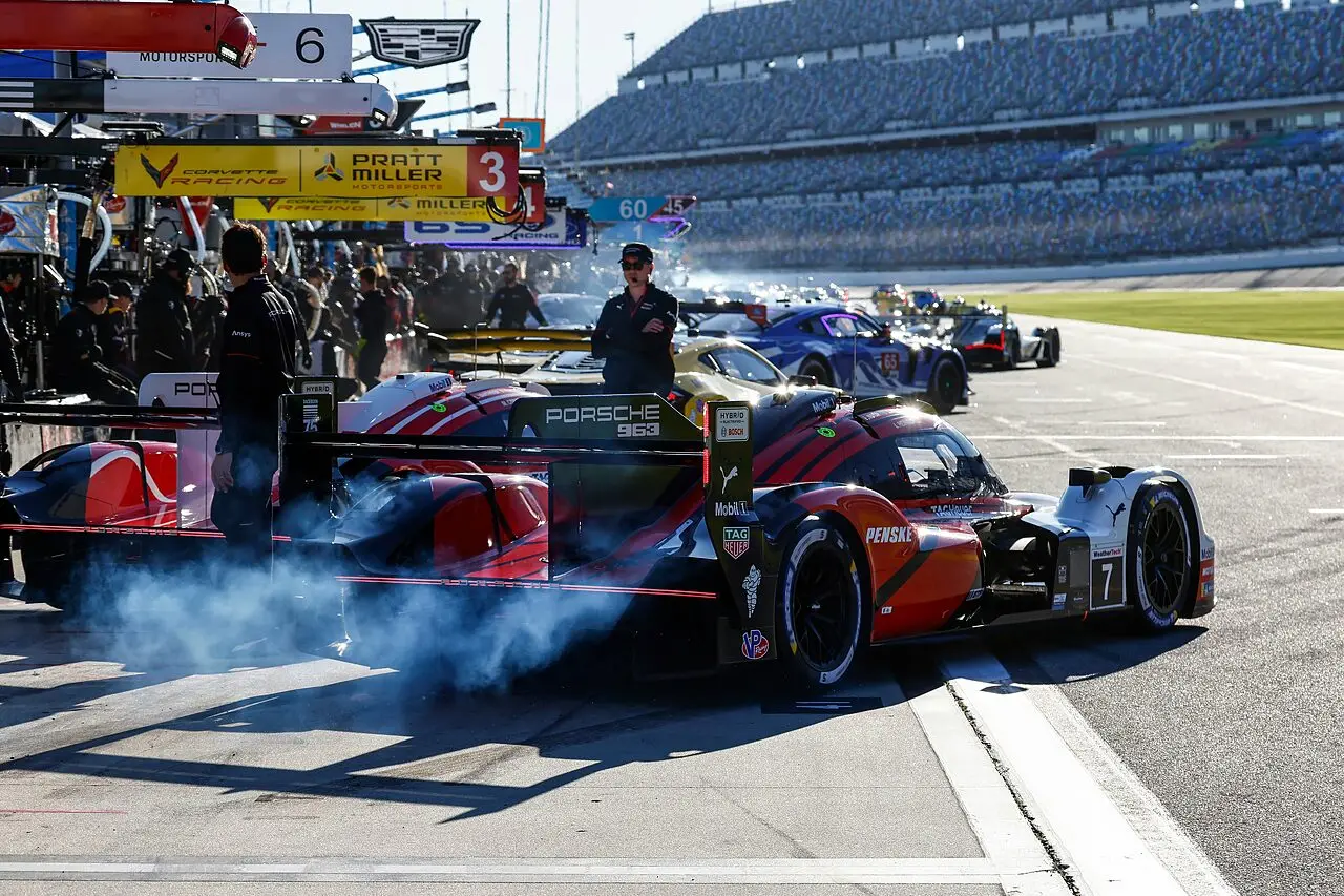 Credits. Porsche Motorsport