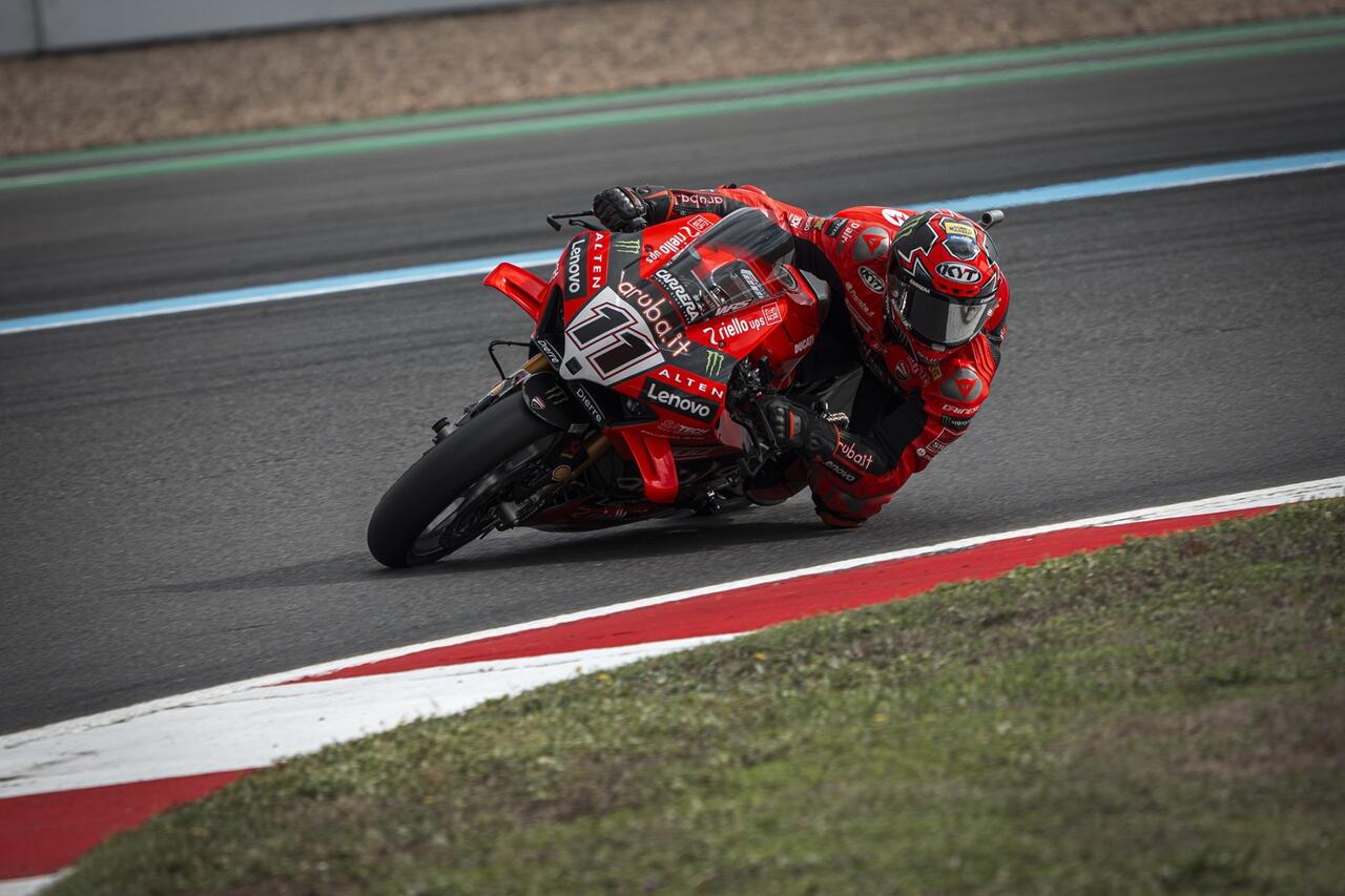 Nicolò Bulega è il più veloce del venerdì francese