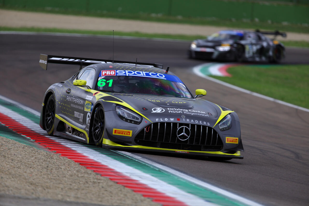 La Mercedes AMG #61 vincitrice della gara di Imola