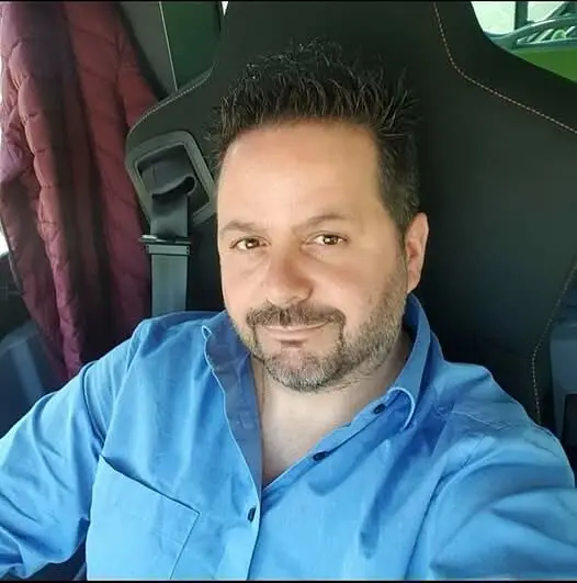 https://slyvi-tstorage.fra1.cdn.digitaloceanspaces.com/l195239493832_tml3554808936193_266884895957_1787215578912935.webp