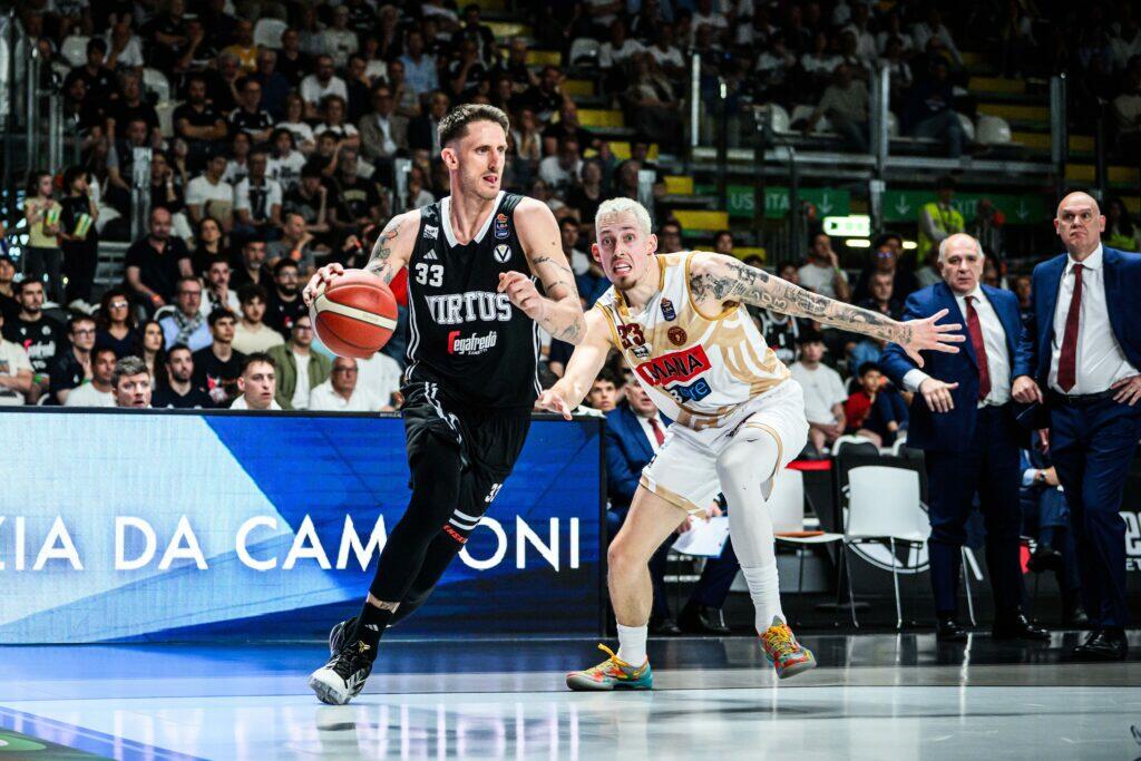 Achille Polonara e Kyle Wiltjer