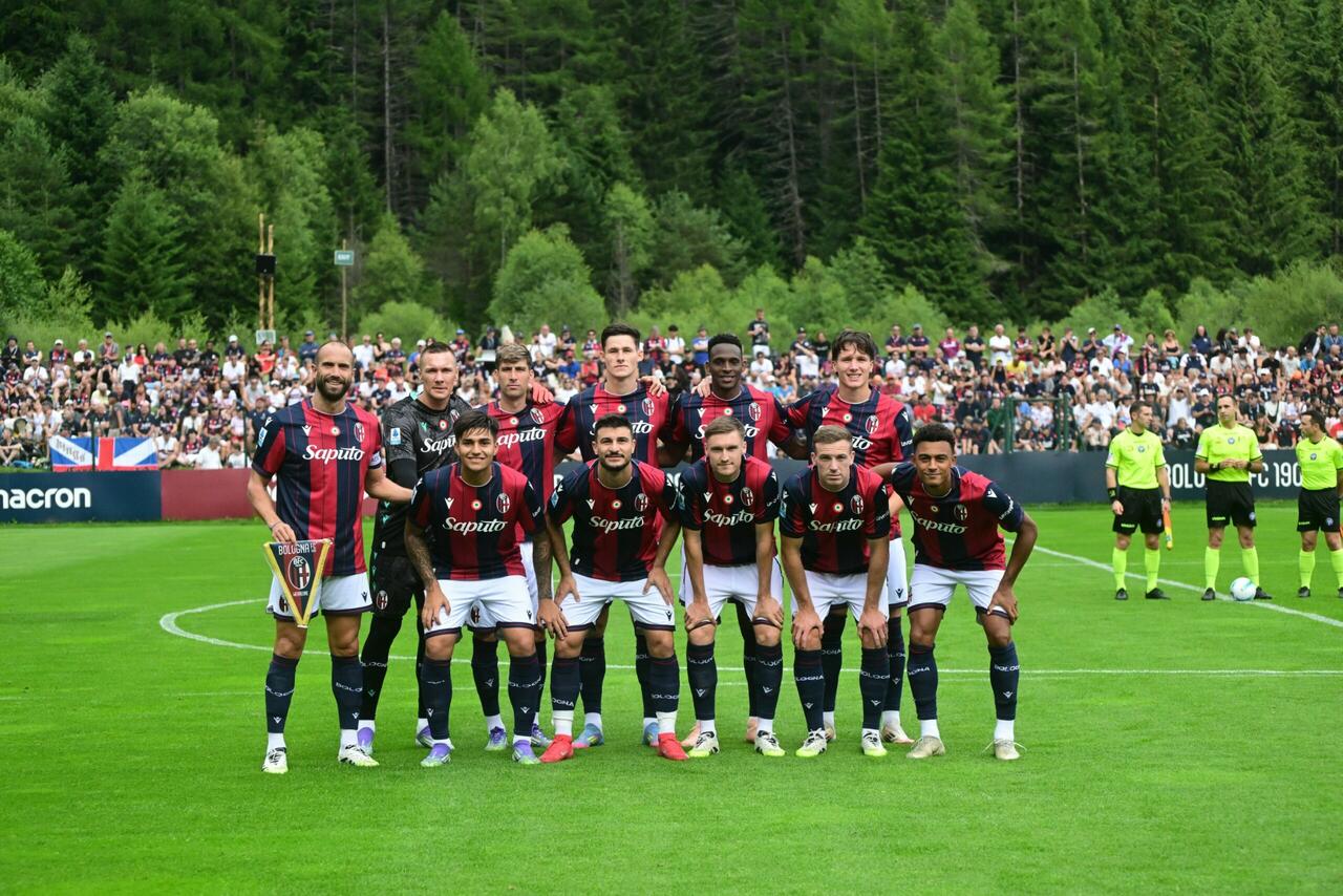 Foto di squadra Bologna (ph.bolognafc.it)