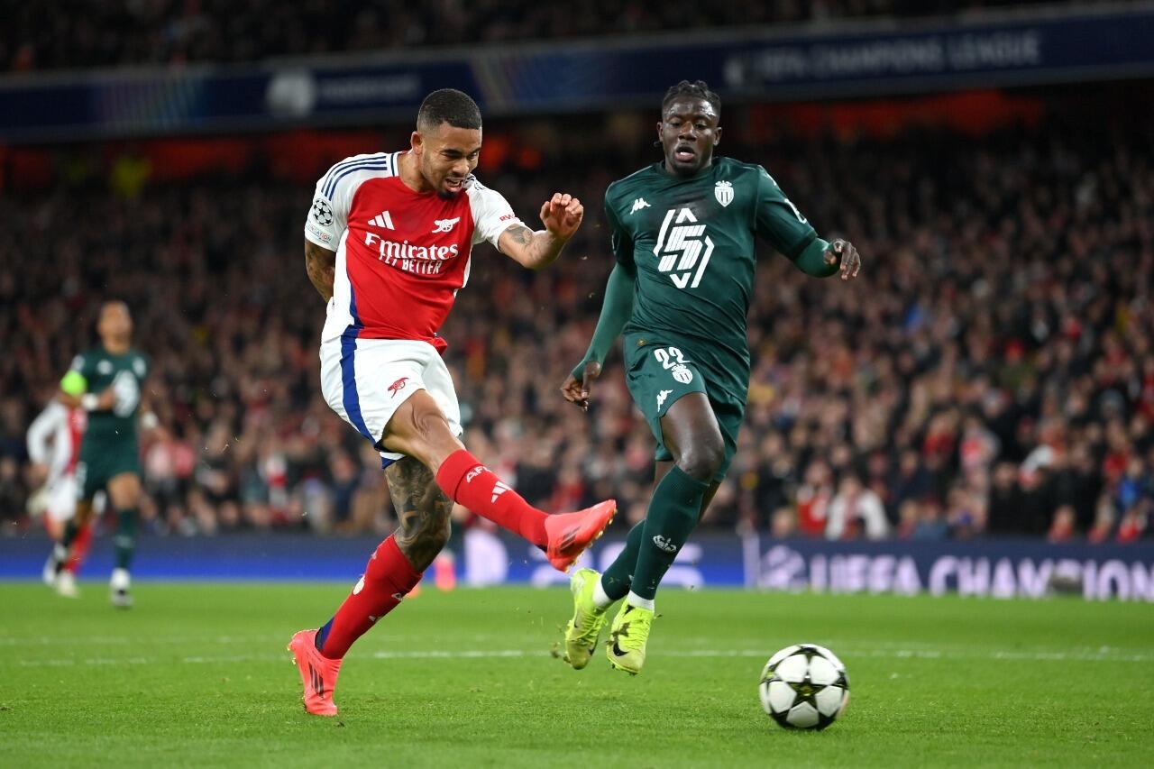 Salifu durante la gara contro il Lille