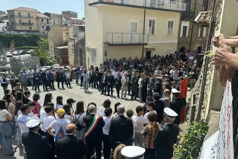 Iniziativa Ricordati a Lamezia Terme i due netturbini vittime di 'ndrangheta