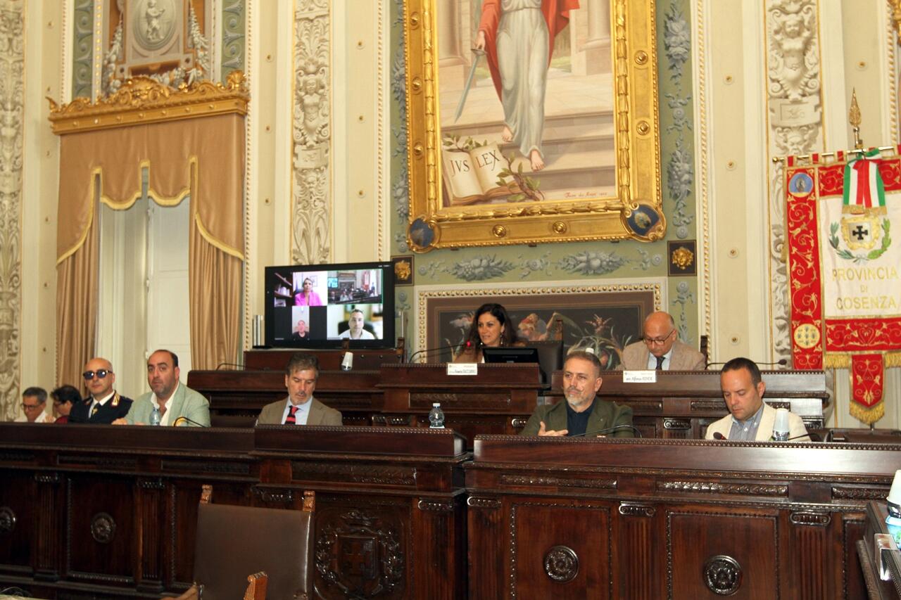 Provincia di Cosenza la sessione di Bilancio