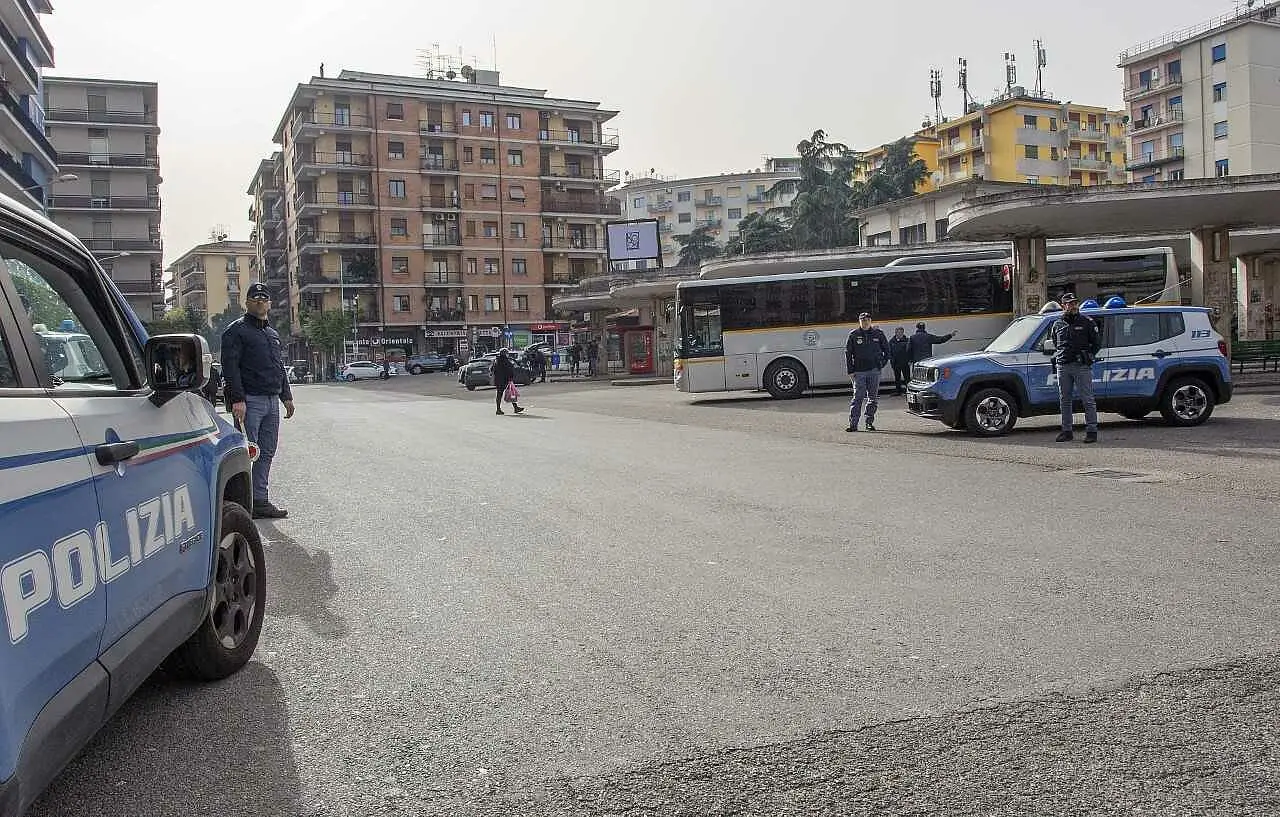 I controlli diurni all'autostazione di Cosenza