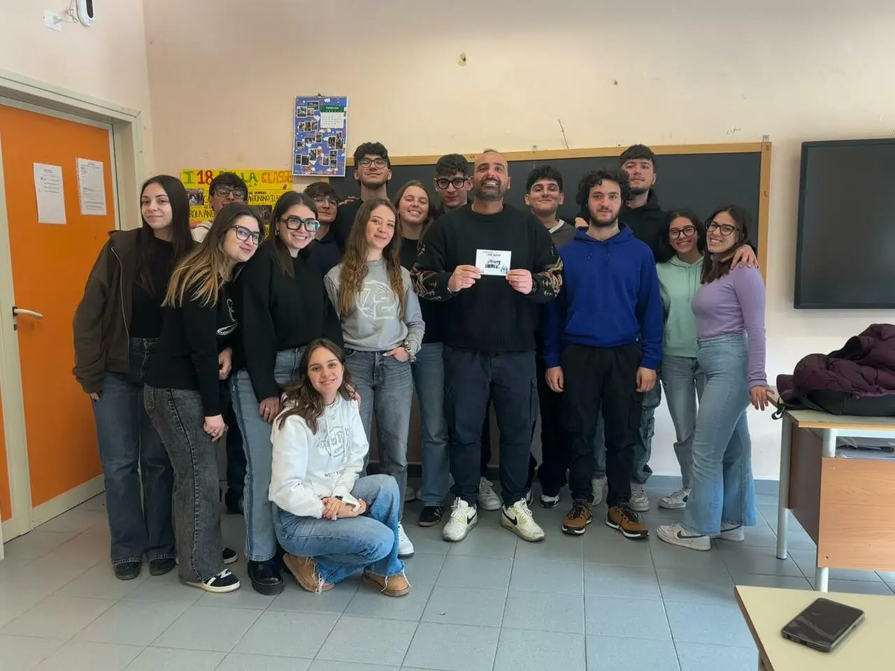 Il docente Domenico Massarini dedica questo successo ai suoi alunni del liceo scientifico di Amantea