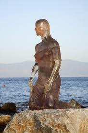 La statua di Fata Morgana a Reggio Calabria