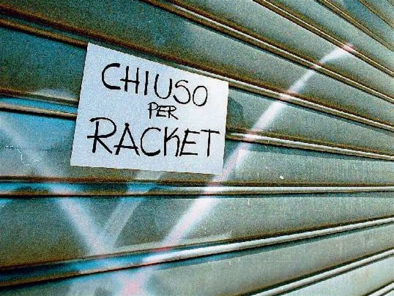 Una protesta estrema contro il pizzo