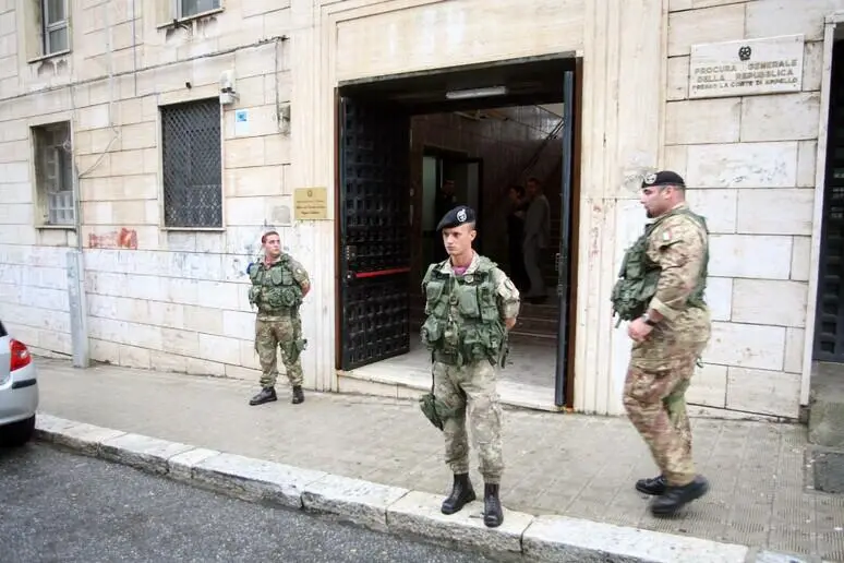 Militari