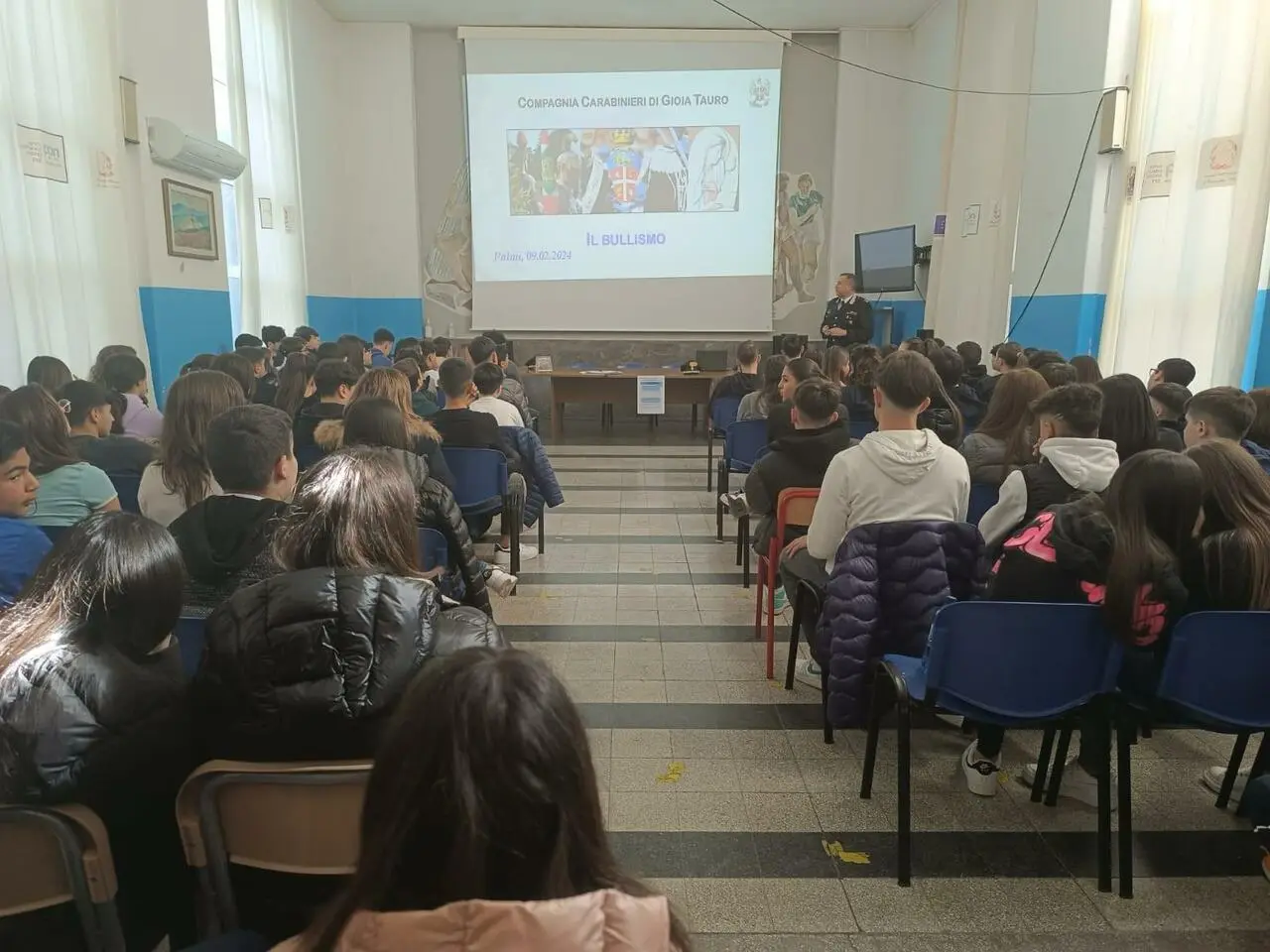 Bullismo carabinieri incontrano alunni