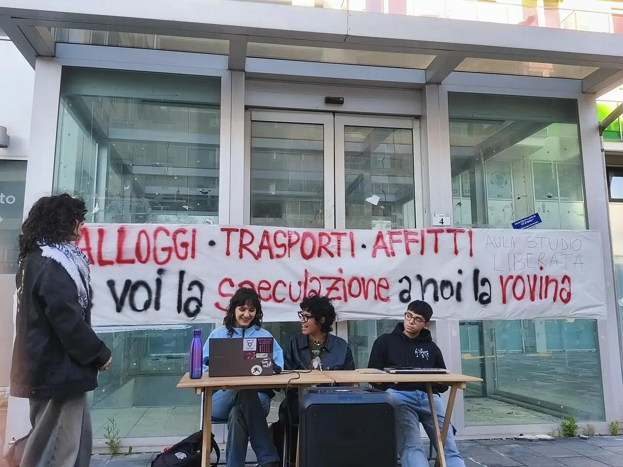 Gli studenti Unical in presidio